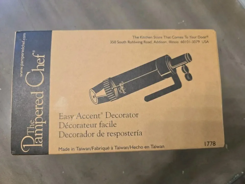 Open Box Pampered Chef Easy Accent Decorator 1778 Complete